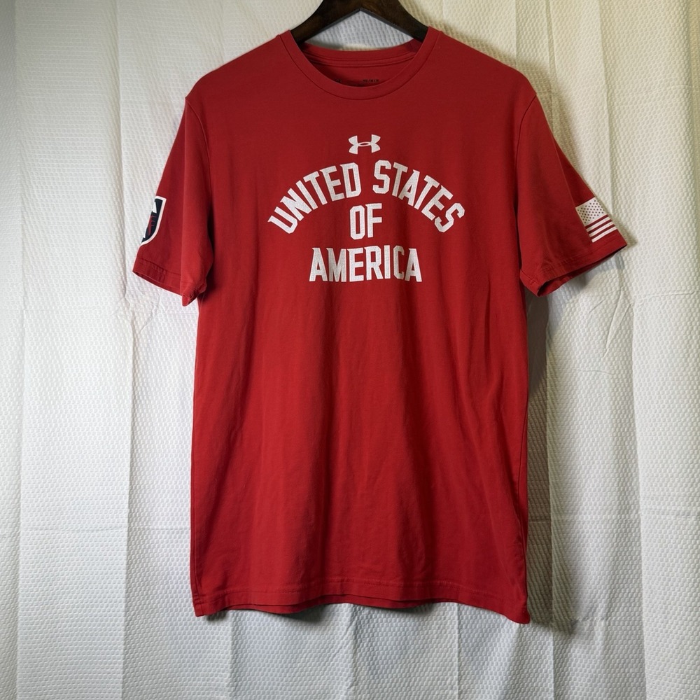 Under Armor T Shirt Mens Medium Loose Heat Gear Red American Flag Sleeve Stars